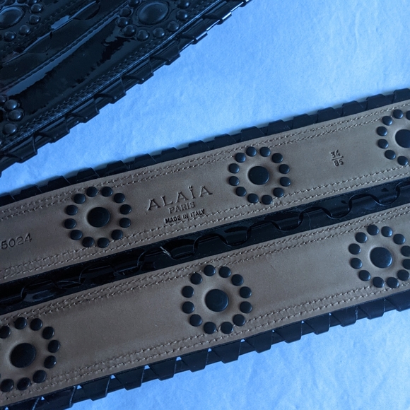 ALAÏA Paris Black Patent Leather with Stud Detailing Belt Made in Italy - Picture 2 of 5